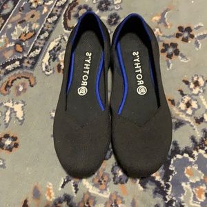 Black Round Toed Rothy’s Size W 10.5
